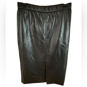 🖤🖤TAHARI FAUX LEATHER BACK SLIT SKIRT🖤🖤NWT‼️‼️ ACCEPTING OFFERS!!!